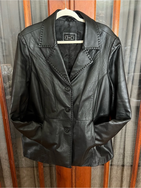 EMC Jackets & Blazers - Beautiful Stitching Detail Black Leather Button Blazer Style Jacket